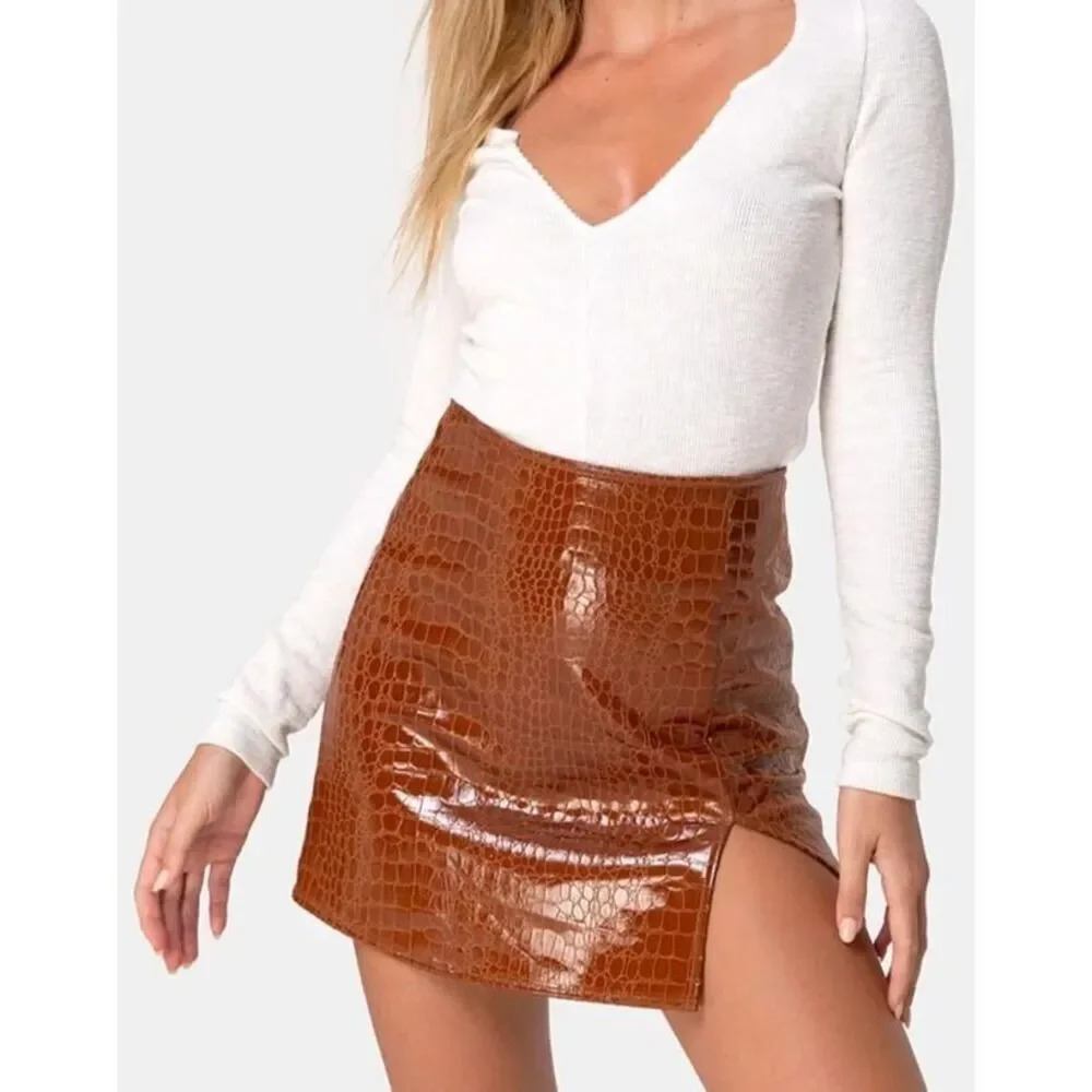 Motel Wren Mini Skirt In PU Croco Brown - Picture 4 of 11